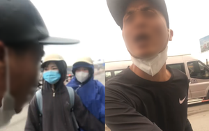 Cô gái rơi điện thoại bị đòi 2 triệu tiền chuộc, thanh niên đi ngang thấy chuyện bất bình liền ra tay giúp đỡ