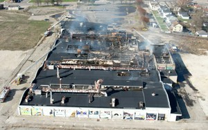 Hỏa hoạn phá hủy di sản nhà máy chế tạo máy bay đầu tiên tại Mỹ