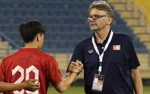 Đằng sau cảnh bét bảng của U23 Việt Nam là điểm yếu 'trí mạng' sẽ làm HLV Troussier lo ngay ngáy