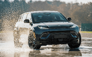 Chiếc xe ngang cỡ VF8 'vượt mặt' BMW IX, vô địch chạy xa châu Âu với hơn 700km mỗi lần sạc