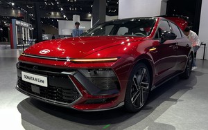 Trọn bộ ảnh Hyundai Sonata 2024 lần đầu trưng bày, hãng công bố động cơ nhưng lại giấu thông số quan trọng