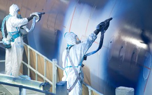 Các nhà khoa học vừa tạo ra loại sơn nhẹ nhất thế giới, chỉ cần 1,4kg cũng đủ để sơn toàn bộ một chiếc máy bay Boeing 747