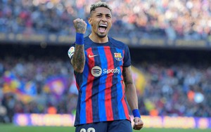 Barcelona hỏng 11m, bị thẻ đỏ nhưng vẫn thắng Valencia để củng cố ngôi đầu