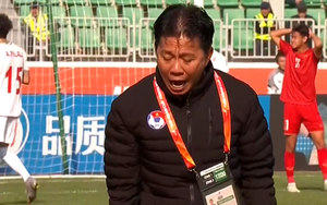 HLV U20 Việt Nam ôm đầu tiếc nuối khi Văn Khang suýt lập 'siêu phẩm' đá phạt