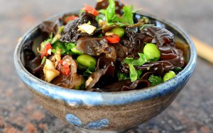 Trong kỳ "rụng dâu", ăn 3 thứ và làm 2 việc thường xuyên thì tử cung sẽ thầm cảm ơn bạn rất nhiều