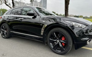 Hàng hiếm Infiniti QX70 lên sàn xe cũ, người bán chia sẻ: 'Bán rẻ gấp 4 lần giá mua mới dù mỗi năm chỉ chạy 11.000km'