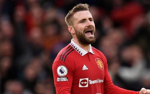 Tin nóng bóng đá sáng 1/4: MU thưởng Shaw hợp đồng mới, PSG gửi tối hậu thư đến Messi