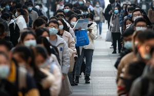 Tự sự của người cha bắt ép con thi công chức nhà nước: “Sau 5 năm con trượt dài trong bi kịch và cuối cùng phải nhập viện tâm thần!” 