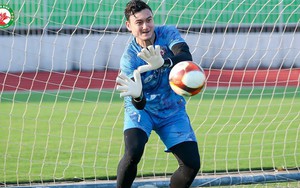 Bình Định mất Văn Lâm sau khi nhận danh hiệu đội bóng xuất sắc nhất tháng