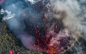 Nga: Núi lửa phun trào tại Kamchatka, tro bụi cao tới 10.000m