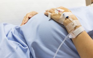 Bệnh viện tại Trung Quốc thử nghiệm cấy ghép tử cung