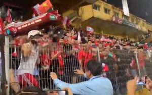 CĐV Hải Phòng đòi ‘làm loạn’ trên sân Hàng Đẫy, Chủ tịch CLB phải lập tức ‘ra tay’