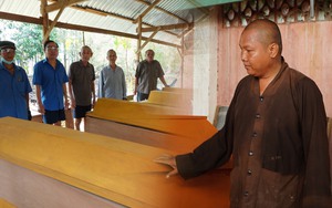 Chuyện sư thầy và những lão nông chuyên lo hậu sự cho người nghèo