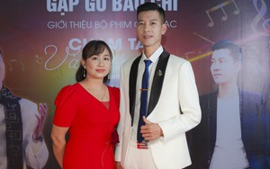 Thí sinh "Tìm kiếm Ngôi sao Bolero" Đình Thụy và vợ tự kể chuyện đời trong sản phẩm âm nhạc đầu tay