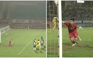 Thủ môn HAGL mắc sai lầm 'như nghiệp dư', khiến đội quân của HLV Kiatisuk thua trận đầu ở V-League