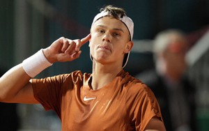Tay vợt sinh năm 2k3 Holger Rune sẽ được chọn để kế tục Nadal, Djokovic?