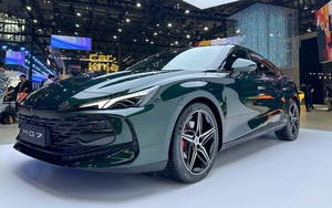 Soi kỹ MG7 2023 để thấy thế nào là 'xe cận sang': Ngang cỡ Camry nhưng trông như coupe thể thao, nội thất bóng bẩy, có cả chế độ đường đua