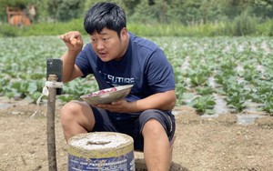 Cựu nhà báo tiết lộ cách kiếm tiền độc lạ của những người ăn xin: Chỉ cần ngồi nhà cũng có thể kiếm được hàng chục triệu USD