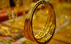 Giá vàng sáng 19/4 giao dịch trên mốc 70 triệu đồng/lượng