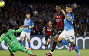 AC Milan thắng đậm 4-0 Napoli trên sân khách, tạo ra địa chấn lớn nhất Serie A vòng 28