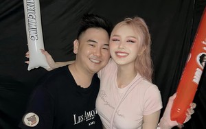 Xoài Non bị chê đi sự kiện mà chỉ lo bấm điện thoại