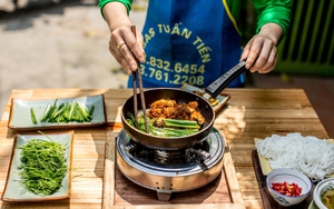 Tạp chí Mỹ: Món ăn 'khác thường' này mới đáng để bạn du lịch tới Việt Nam – Nếu biết nguyên liệu bí mật, chưa chắc dám thử!