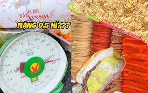Cộng đồng mạng xôn xao ổ bánh mì đình đám ở TP.HCM: Nặng đến nửa cân, topping ú ụ nhưng dân tình lại thấy… ngán 