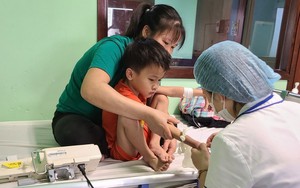 Cậu bé 7 tuổi cần ghép tủy để duy trì sự sống: 'Em muốn khỏi bệnh để trở thành công an'