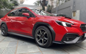 Dù là xe Nhật hiếm, chiếc Subaru WRX chưa chạy hết rốt-đa bán rẻ hơn xe mới 400 triệu đồng, chủ xe còn tặng thêm nhiều đồ hiệu cho người mua