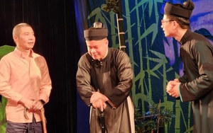 NSND Công Lý trở lại sân khấu kịch