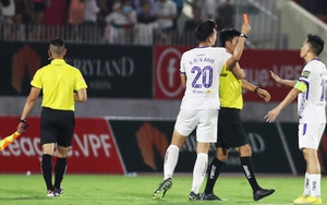 CLB Hà Nội thay đổi chiến thuật, tìm được người thay thế đội trưởng Văn Quyết