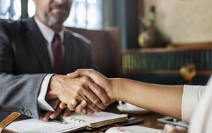 ‘Muốn đãi bạn một bữa thịnh soạn, nhưng người bạn đó lại kéo thêm 7 người nữa, bạn sẽ làm gì?’ - 9X dứt khoát bày tỏ quan điểm, lập tức được tuyển luôn! 