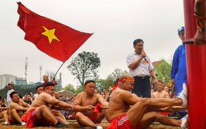 Tưng bừng Lễ hội Đền Trấn Vũ và nghi lễ 'Kéo co ngồi'