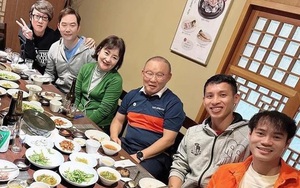 Hùng Dũng ăn bữa sang chảnh '35 triệu' chia tay thầy Park, cộng đồng mạng phản ứng bất ngờ