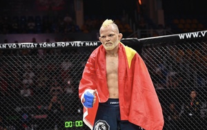 Cao thủ Brazil khoác cờ Việt Nam, gửi thông điệp 'dễ thương' tới CĐV Việt sau trận thua ấm ức