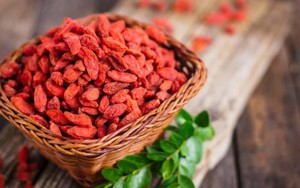 Loại hạt được ví như 'kim cương đỏ', là 'tiên dược' trị bệnh nhưng có 5 nhóm người không nên dùng