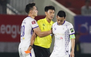 Án điểm cho Văn Quyết: Một vụ việc, nhiều câu hỏi