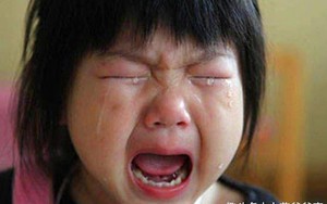 “Mẹ ơi, xin hãy yêu con thêm lần nữa": Lời cầu xin nghẹn đắng của đứa trẻ trước người mẹ định quyên sinh và bi kịch của người làm cha mẹ ít ai nghĩ đến