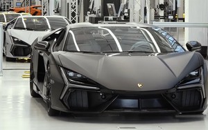 Bán siêu xe đỉnh như Lamborghini: Mở sự kiện VIP trước ra mắt và chốt hết đơn hàng Revuelto cho 2 năm
