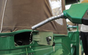 Giá dầu tại châu Á tăng mạnh sau thông báo cắt giảm sản lượng của OPEC+