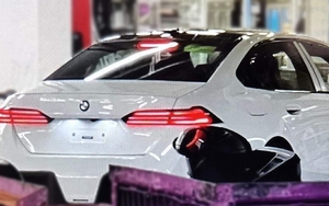 BMW 5-Series lần đầu lộ diện ngoài đời thực: Thoát mác '7-Series thu nhỏ', sớm về Việt Nam đua doanh số với E-Class