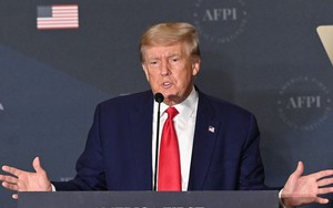 Ông Donald Trump vận động quyên góp tiền chống cáo trạng qua Facebook