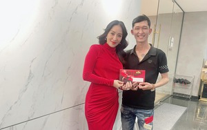 Khánh Thi lấp ló bụng bầu nhưng chiếm spotlight lại là nhẫn kim cương to như 'hột mít'