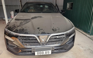 Bốc được biển tứ quý 8, chủ VinFast Lux A2.0 để phủ bụi gần 1 năm không đi rồi bán giá 1,2 tỷ đồng ngang Camry mới