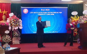 Tượng đài làng võ Việt Nam được bầu làm chủ tịch Liên đoàn Karatedo Hà Nội
