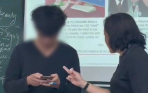 Xôn xao sinh viên đại học cãi tay đôi với giảng viên tiếng Anh vì kiến thức được dạy: Có chính kiến hay quá vô lễ?