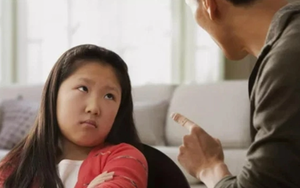 Cha mẹ kém cỏi thường “gieo” vào đầu con 3 suy nghĩ này: Con lớn lên lúc nào cũng mặc cảm tự ti, tương lai kém triển vọng 