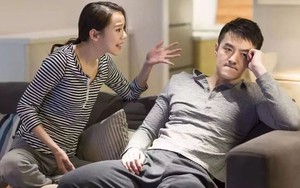 Nỗi khổ của ông chồng lương tháng 180 triệu bị vợ con coi như người vô hình