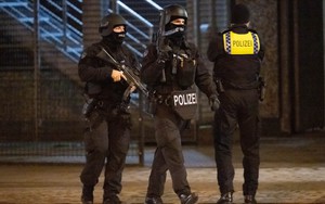 Nổ súng gây thương vong tại nhà máy Mercedes ở Đức