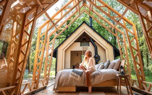 Chàng trai 21 tuổi tự tay xây nhà cho mẹ dưỡng già, nhận loạt giải thưởng về kiến trúc: Không gian 'tự đóng mở', 'di chuyển' đến bất kỳ đâu trên thế giới